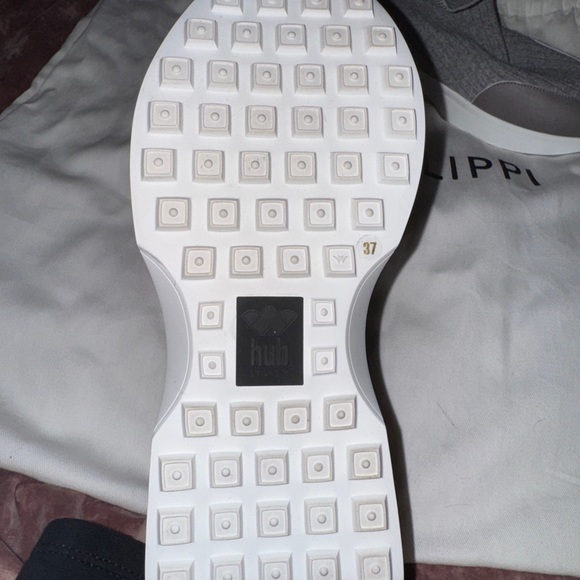 Boots - Picture 3 of 4